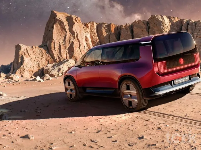 Renault E-Space, minivan fikrini elektrikle geri çağırıyor