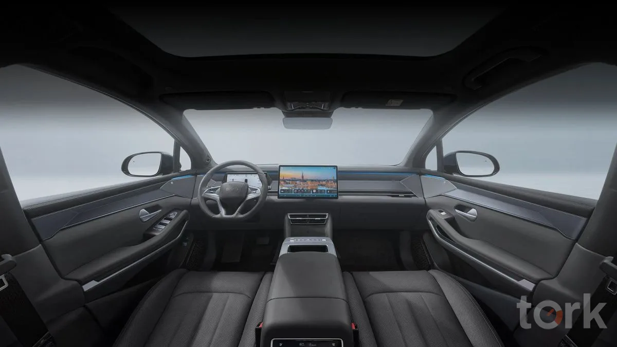 BYD ATTO 8: 7 koltuk, 653 km menzil ve hızlı şarj — fotoğraf 1