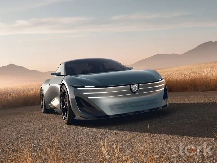 Peugeot geleceğini iki elektrikli konseptle gösterdi